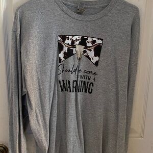 Gildan Women's Gray Long Sleeve Tee with Cowhide Skull Graphic